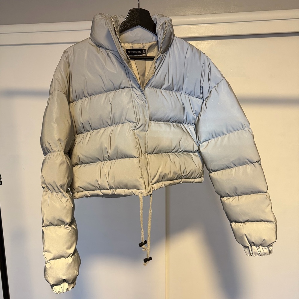 PrettyLittleThing Metallic Gray Puffer Jacket - Picture 4 of 5